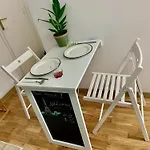 Cosy Studio Trocadero 2 Minute Walk Eiffel Tower